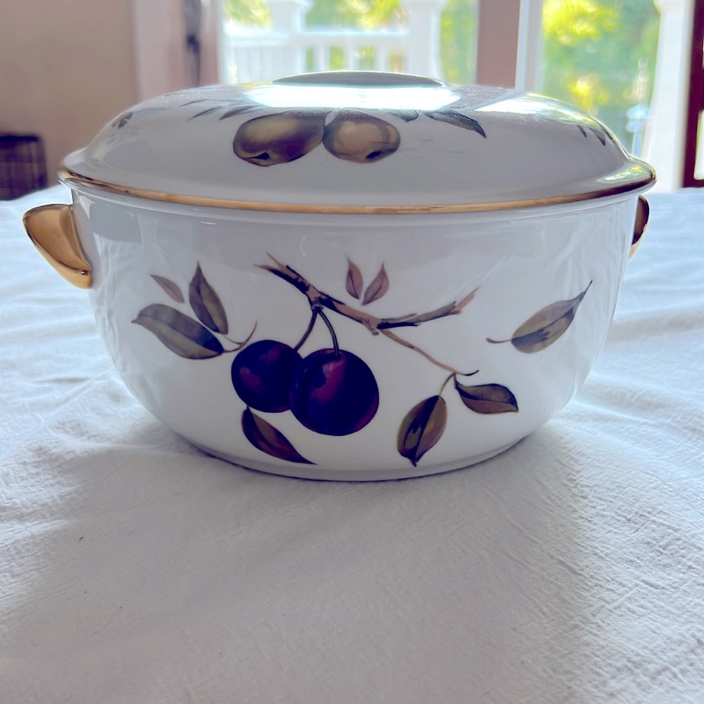 Royal Worcester Evesham Covered Casserole